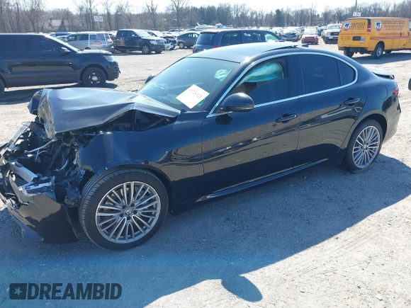 2017 Alfa Romeo Giulia Ti with VIN ZARFAEEN9H7551464, listed as a IAAI auction lot 41726121 with 68,654 mi miles. Bid and sale history available at carsss.com. Image 23.