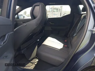 2023 Fisker Ocean One z VIN VCF1ZBU26PG001897, wystawiony jako IAAI lot #41428152 z przebiegiem 5333 mil mil oraz . Historia ofert i sprzedaży dostępna na DreamBid. Obrazek 8.