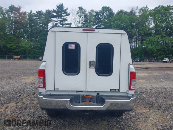 2024 Ram 2500 Tradesman with VIN 3C6UR5HJ8RG288173, listed as a IAAI auction lot 42290610 with 5,757 mi miles and . Bid and sale history available at DreamBid. Image 17.