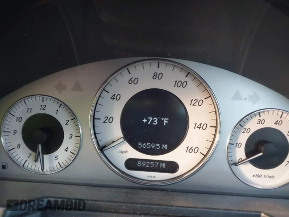 2007 Mercedes-Benz E 350 z VIN WDBUF56X87B047923, wystawiony jako IAAI lot #42216500 z przebiegiem 89 257 mil mil oraz . Historia ofert i sprzedaży dostępna na DreamBid. Obrazek 7.