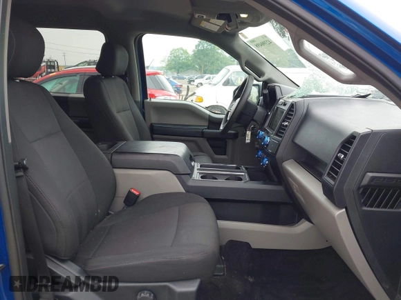 2017 Ford F-150 XL z VIN 1FTEW1EP2HFC00290, wystawiony jako IAAI lot #42390498 z przebiegiem 136 065 mil mil oraz . Historia ofert i sprzedaży dostępna na DreamBid. Obrazek 5.