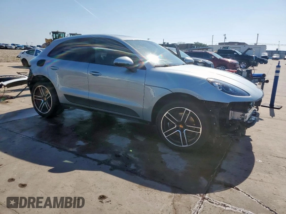 2019 Porsche Macan with VIN WP1AA2A53KLB08975, listed as a Copart auction lot 58485365 with 70,221 mi miles and Clean title. Bid and sale history available at DreamBid. Image 4.