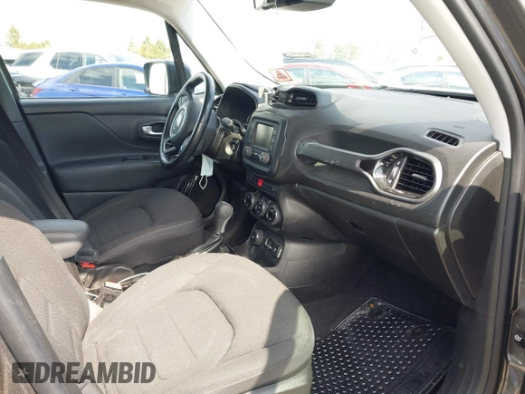 2017 Jeep Renegade Latitude z VIN ZACCJBBB6HPG17767, wystawiony jako IAAI lot #41631303 z przebiegiem 56 312 mil mil oraz . Historia ofert i sprzedaży dostępna na DreamBid. Obrazek 5.