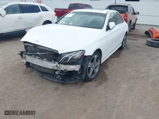 2017 Mercedes-Benz E-Class E 300 Luxury with VIN WDDZF4KB1HA215586, listed as a IAAI auction lot 41739227 with 46,145 mi miles. Bid and sale history available at carsss.com. Image 18.