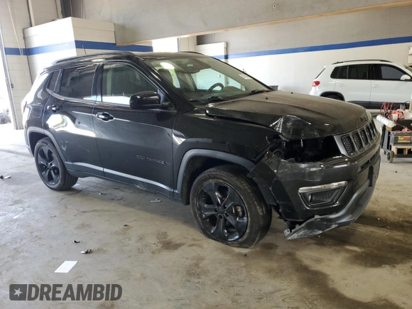 2019 Jeep Compass Altitude z VIN 3C4NJDBB8KT647373, wystawiony jako Copart lot #54104865 z przebiegiem 76 788 mil mil oraz Szkoda całkowita • Salvage title. Historia ofert i sprzedaży dostępna na DreamBid. Obrazek 4.