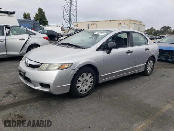 2010 Honda Civic z VIN 19XFA1E39AE028789, wystawiony jako Copart lot #71501844 z przebiegiem 136 429 mil mil oraz Szkoda całkowita • Salvage title. Historia ofert i sprzedaży dostępna na DreamBid. Obrazek 1.