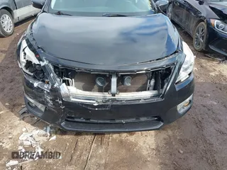 2015 Nissan Altima 2.5 S with VIN 1N4AL3AP0FC466159, listed as a IAAI auction lot 41617703 with 82,310 mi miles. Bid and sale history available at carsss.com. Image 6.