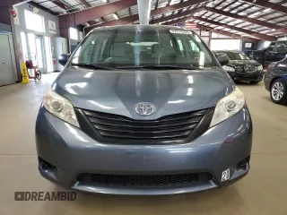 2017 Toyota Sienna L z VIN 5TDZZ3DC0HS867622, wystawiony jako Copart lot #57879455 z przebiegiem 193 749 mil mil oraz Czysty tytuł • Clean title. Historia ofert i sprzedaży dostępna na DreamBid. Obrazek 5.