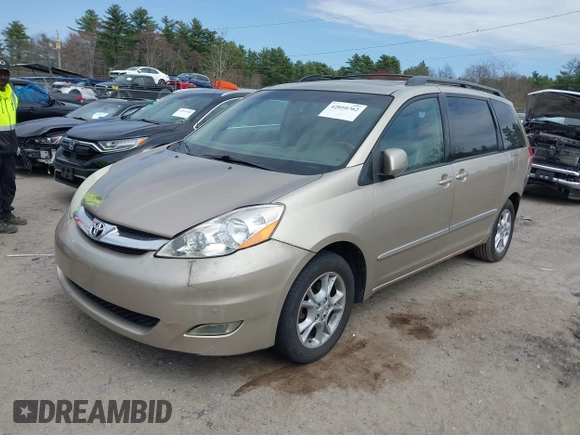 2006 Toyota Sienna XLE with VIN 5TDZA22C16S444422, listed as a IAAI auction lot 42010762 with 186,623 mi miles. Bid and sale history available at carsss.com. Image 2.