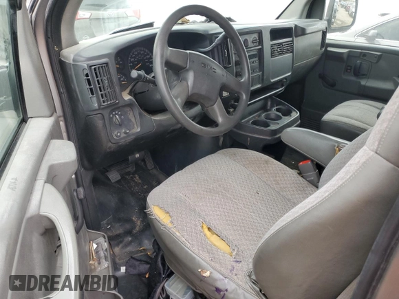 2006 GMC Savana Cargo Van with VIN 1GTHG35U761143039, listed as a Copart auction lot 80744424 with 0 mi miles and Salvage Title. Bid and sale history available at carsss.com. Image 8.