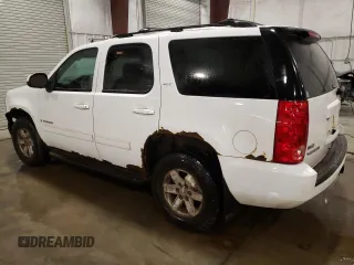 2009 GMC Yukon SLT w/4SB with VIN 1GKFK33099R252828, listed as a Copart auction lot 43205945 with 301,544 mi miles and Salvage Title. Bid and sale history available at carsss.com. Image 2.