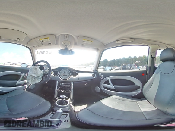 2006 MINI Hardtop с VIN WMWRC33516TK70432, выставлен на аукционе Copart как лот 62157605 с пробегом 139 823 миль миль и Списание • Salvage title. История ставок и продаж доступна на DreamBid. Изображение 15.