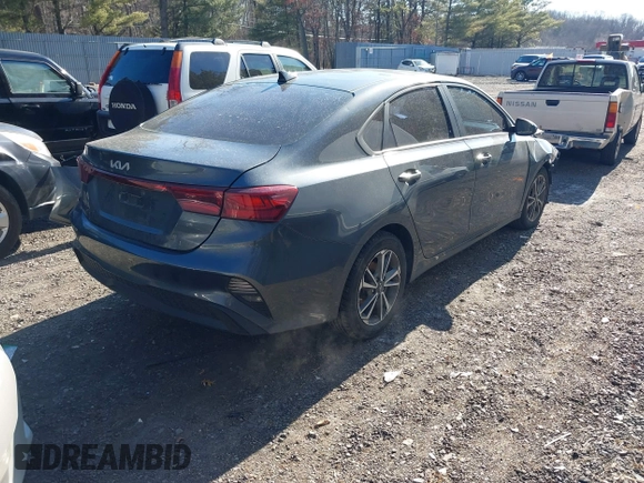 2022 Kia Forte LXS z VIN 3KPF24AD8NE464455, wystawiony jako IAAI lot #41710075 z przebiegiem 44 666 mil mil oraz . Historia ofert i sprzedaży dostępna na DreamBid. Obrazek 4.