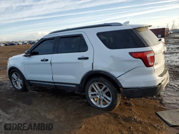 2016 Ford Explorer XLT with VIN 1FM5K8D80GGC95256, listed as a Copart auction lot 44363225 with 105,502 mi miles and Salvage Title. Bid and sale history available at carsss.com. Image 2.