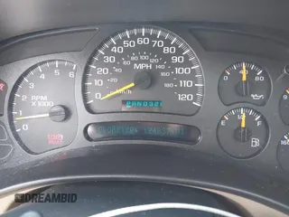 2005 Chevrolet Suburban LT z VIN 3GNEC16Z15G244050, wystawiony jako IAAI lot #42218360 z przebiegiem 124 837 mil mil oraz . Historia ofert i sprzedaży dostępna na DreamBid. Obrazek 7.