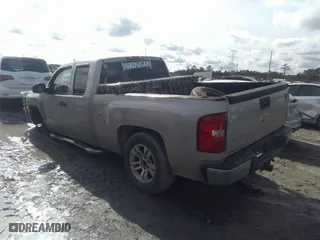 2008 Chevrolet Silverado 1500 LT w/1LT with VIN 1GCEC19J08Z248755, listed as a IAAI auction lot 38572536 with 334,920 mi miles. Bid and sale history available at carsss.com. Image 3.