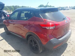 2020 Nissan Kicks SR z VIN 3N1CP5DV7LL537888, wystawiony jako IAAI lot #42156224 z przebiegiem 44 844 mil mil oraz . Historia ofert i sprzedaży dostępna na DreamBid. Obrazek 3.