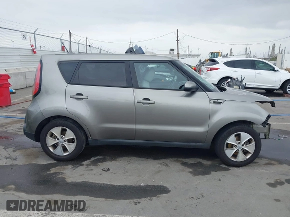 2015 Kia Soul with VIN KNDJN2A20F7125887, listed as a IAAI auction lot 42107735 with 151,537 mi miles and . Bid and sale history available at DreamBid. Image 14.
