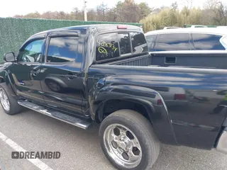 2008 Toyota Tacoma z VIN 5TELU42NX8Z506805, wystawiony jako IAAI lot #42063134 z przebiegiem 228 690 mil mil oraz . Historia ofert i sprzedaży dostępna na DreamBid. Obrazek 14.