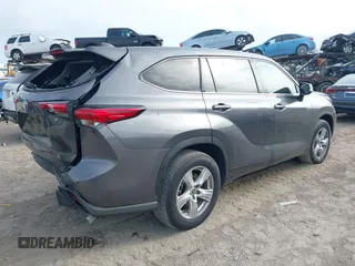 2022 Toyota Highlander L with VIN 5TDCZRAH1NS103623, listed as a IAAI auction lot 42233144 with 41,749 mi miles and . Bid and sale history available at DreamBid. Image 4.