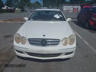 2008 Mercedes-Benz CLK 350 с VIN WDBTJ56H28F253753, выставлен на аукционе IAAI как лот 42525405 с пробегом Не указан миль и . История ставок и продаж доступна на DreamBid. Изображение 12.
