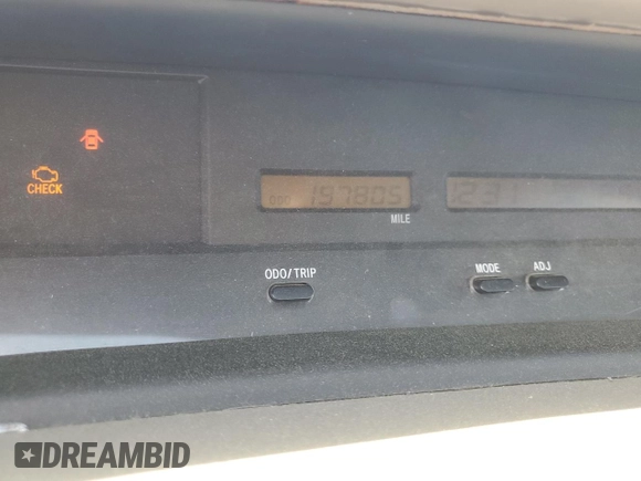 2001 Toyota Avalon XL z VIN 4T1BF28B11U154490, wystawiony jako Copart lot #49821065 z przebiegiem 197 805 mil mil oraz Szkoda całkowita • Salvage title. Historia ofert i sprzedaży dostępna na DreamBid. Obrazek 9.