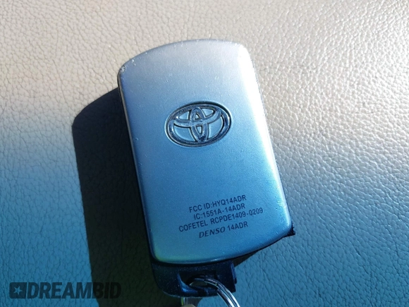 2017 Toyota Sienna XLE Auto Access Seat with VIN 5TDYZ3DC9HS849096, listed as a IAAI auction lot 41647066 with 92,197 mi miles. Bid and sale history available at carsss.com. Image 11.