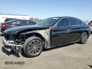 2018 BMW 5 Series 530i z VIN WBAJA5C52JWA36714, wystawiony jako Copart lot #61765865 z przebiegiem 76 323 mil mil oraz Szkoda całkowita • Salvage title. Historia ofert i sprzedaży dostępna na DreamBid. Obrazek 1.