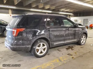 2017 Ford Explorer XLT with VIN 1FM5K7D81HGE20681, listed as a Copart auction lot 45788915 with 66,931 mi miles and Salvage Title. Bid and sale history available at carsss.com. Image 3.