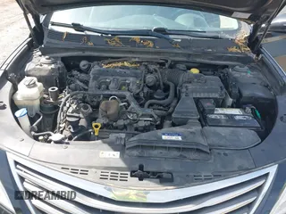 2015 Hyundai Azera Limited with VIN KMHFH4JGXFA467625, listed as a IAAI auction lot 42222067 with 242,309 mi miles and . Bid and sale history available at carsss.com. Image 10.