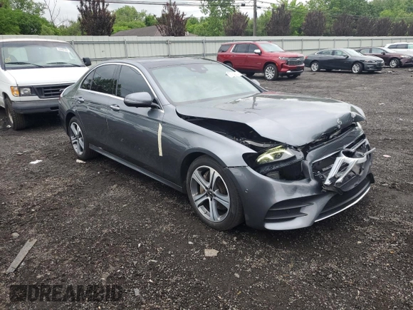 2020 Mercedes-Benz E 350 with VIN W1KZF8EB6LA819680, listed as a Copart auction lot 58715225 with 35,764 mi miles and Salvage title. Bid and sale history available at DreamBid. Image 4.