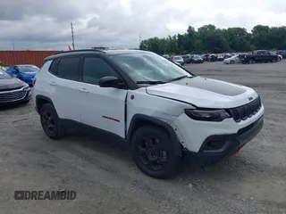 2024 Jeep Compass Trailhawk with VIN 3C4NJDDN2RT602771, listed as a IAAI auction lot 42462793 with 25,152 mi miles and . Bid and sale history available at DreamBid. Image 1.