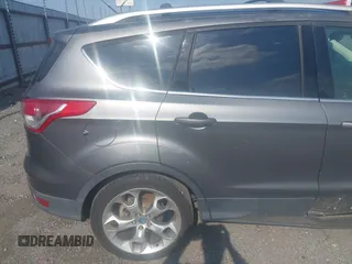 2013 Ford Escape Titanium with VIN 1FMCU0J92DUB36428, listed as a IAAI auction lot 42144682 with 263,600 mi miles and . Bid and sale history available at carsss.com. Image 17.