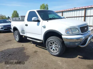 2003 Ford F-150 с VIN 2FTRF08L83CA48010, выставлен на аукционе IAAI как лот 42169880 с пробегом Не указан миль и . История ставок и продаж доступна на DreamBid. Изображение 1.