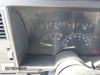 1994 GMC Sierra 1500 z VIN 2GTEK19HXR1563542, wystawiony jako IAAI lot #41733737 z przebiegiem 194 469 mil mil oraz . Historia ofert i sprzedaży dostępna na DreamBid. Obrazek 7.