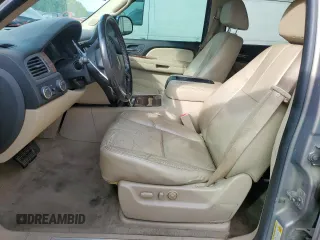 2007 Chevrolet Suburban LT с VIN 1GNFK16357J310782, выставлен на аукционе Copart как лот 54733695 с пробегом 313 324 миль миль и Списание • Salvage title. История ставок и продаж доступна на DreamBid. Изображение 7.