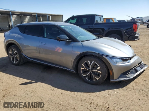 2024 Kia EV6 Wind z VIN KNDC3DLC8R5203168, wystawiony jako Copart lot #53138585 z przebiegiem 9 398 mil mil oraz Szkoda całkowita • Salvage title. Historia ofert i sprzedaży dostępna na DreamBid. Obrazek 4.