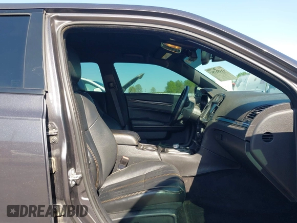 2016 Chrysler 300 with VIN 2C3CCABG6GH321121, listed as a IAAI auction lot 41951797 with 115,170 mi miles. Bid and sale history available at carsss.com. Image 5.