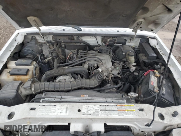 2000 Ford Ranger XL with VIN 1FTYR10V7YPC00743, listed as a Copart auction lot 88146935 with 198,410 mi miles and Salvage Title. Bid and sale history available at carsss.com. Image 11.