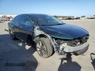 2018 Honda Clarity with VIN JHMZC5F10JC008397, listed as a Copart auction lot 69976962 with 82,525 mi miles. Bid and sale history available at carsss.com. Image 4.