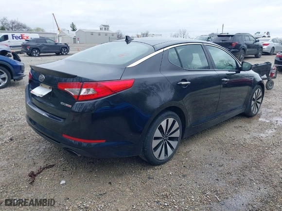 2013 Kia Optima SX with VIN 5XXGR4A61DG184092, listed as a IAAI auction lot 41923574 with 150,092 mi miles. Bid and sale history available at carsss.com. Image 4.