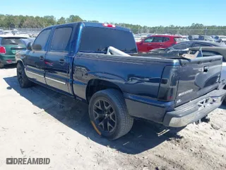 2006 Chevrolet Silverado 1500 LT1 with VIN 2GCEC13T061211835, listed as a IAAI auction lot 41678812 with 162,590 mi miles. Bid and sale history available at carsss.com. Image 3.
