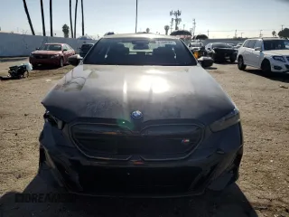 2024 BMW i5 M60 z VIN WBY43FK03RCP81325, wystawiony jako Copart lot #67688364 z przebiegiem 7173 mil mil oraz Szkody całkowita. Historia ofert i sprzedaży dostępna na DreamBid. Obrazek 5.