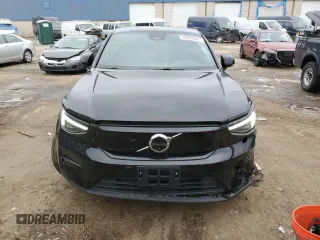 2023 Volvo C40 Ultimate with VIN YV4ED3GM5P2066575, listed as a Copart auction lot 44980045 with 18,436 mi miles and Salvage Title. Bid and sale history available at DreamBid. Image 5.