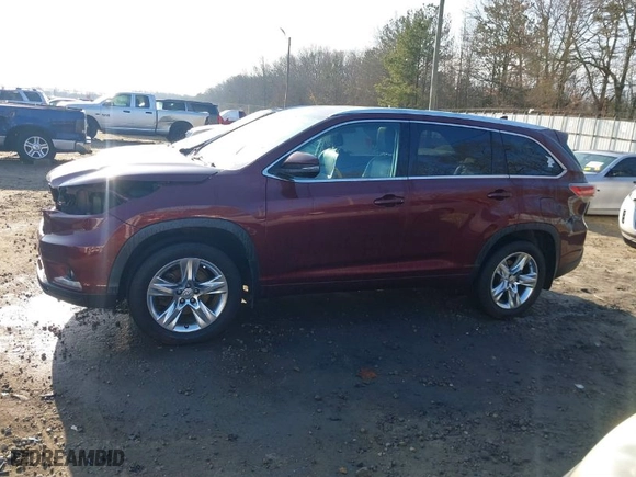 2014 Toyota Highlander Limited with VIN 5TDDKRFH5ES032556, listed as a IAAI auction lot 41528594 with 140,052 mi miles. Bid and sale history available at carsss.com. Image 14.