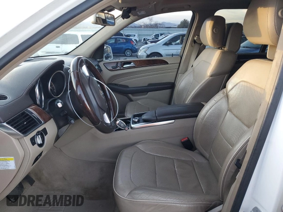 2013 Mercedes-Benz M 550 with VIN 4JGDA7DB8DA200333, listed as a Copart auction lot 85099484 with 204,839 mi miles and Salvage title. Bid and sale history available at DreamBid. Image 7.