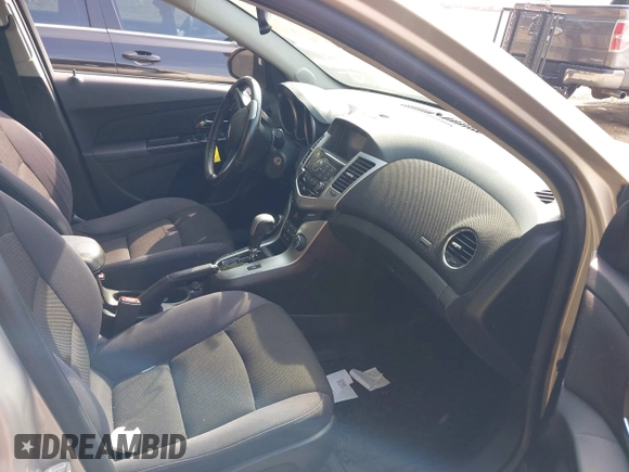 2014 Chevrolet Cruze 1LT with VIN 1G1PC5SB9E7180989, listed as a IAAI auction lot 42230408 with 112,927 mi miles and . Bid and sale history available at DreamBid. Image 5.