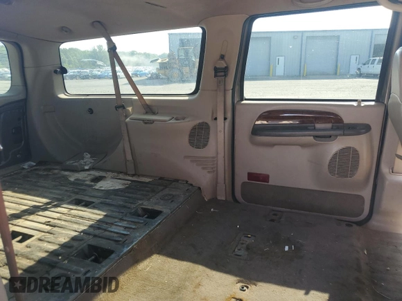 2002 Ford Excursion Limited with VIN 1FMNU42F22EB57873, listed as a Copart auction lot 53314335 with 333,736 mi miles and Clean Title. Bid and sale history available at DreamBid. Image 11.