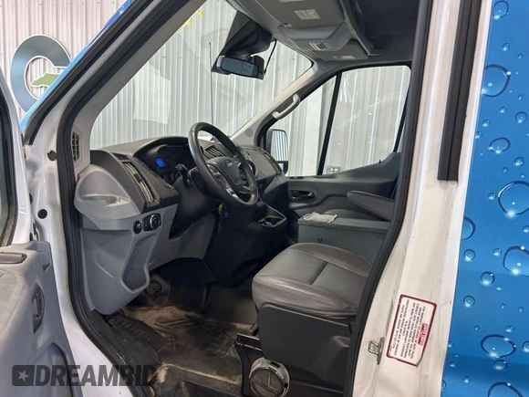 2018 Ford Transit с VIN 1FTYE1CM7JKB31067, выставлен на аукционе IAAI как лот 42742910 с пробегом 64 837 миль миль и . История ставок и продаж доступна на DreamBid. Изображение 23.