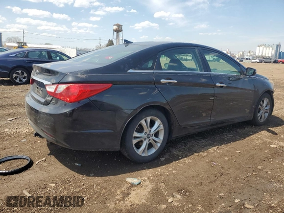 2013 Hyundai Sonata Limited z VIN 5NPEC4AC7DH504924, wystawiony jako Copart lot #54246895 z przebiegiem 168 569 mil mil oraz Szkoda całkowita • Salvage title. Historia ofert i sprzedaży dostępna na DreamBid. Obrazek 3.
